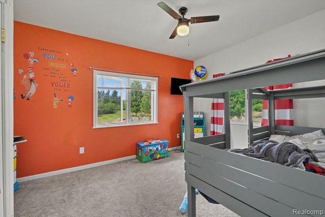 4251 E Maple Avenue, Grand Blanc, MI 48439