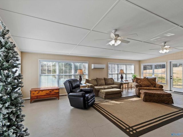 880 County Road 299, Trinity, AL 35673