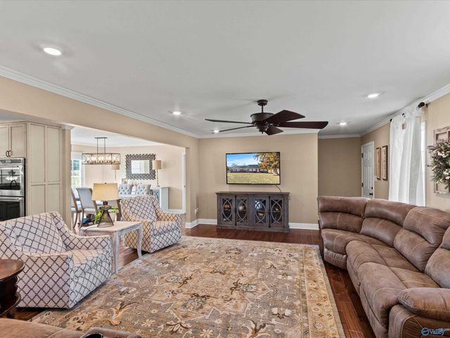 880 County Road 299, Trinity, AL 35673