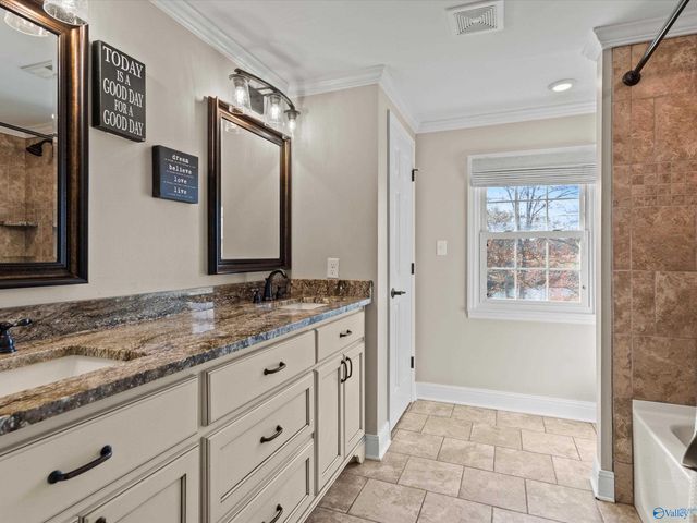 880 County Road 299, Trinity, AL 35673