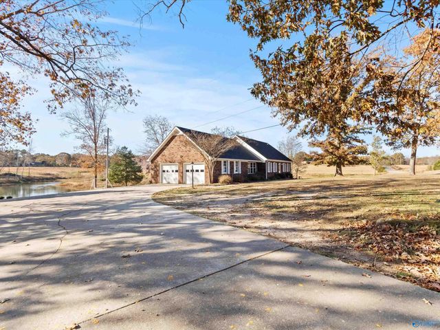 880 County Road 299, Trinity, AL 35673