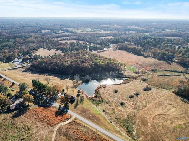 880 County Road 299, Trinity, AL 35673