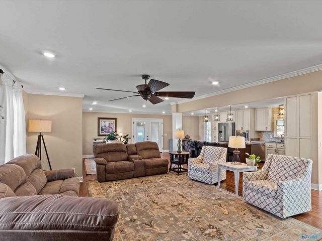 880 County Road 299, Trinity, AL 35673