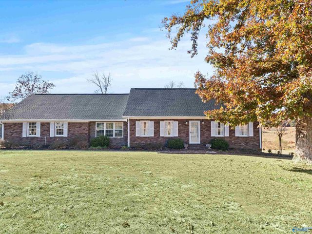 880 County Road 299, Trinity, AL 35673