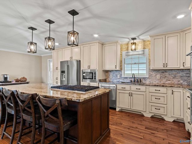 880 County Road 299, Trinity, AL 35673