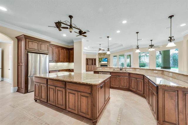 9120 Kenilworth Street, Houston, TX 77024