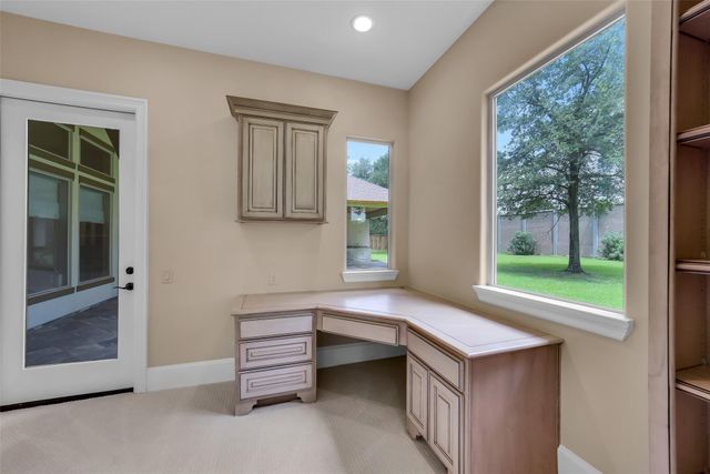 9120 Kenilworth Street, Houston, TX 77024