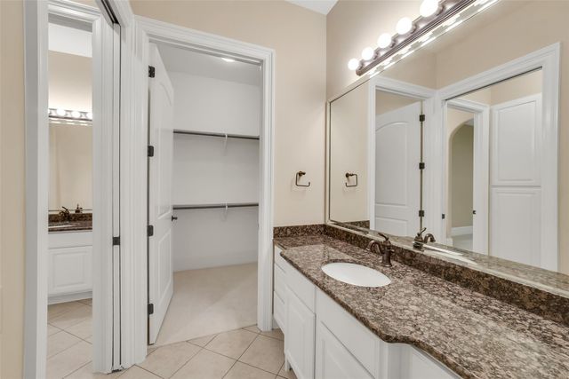 9120 Kenilworth Street, Houston, TX 77024
