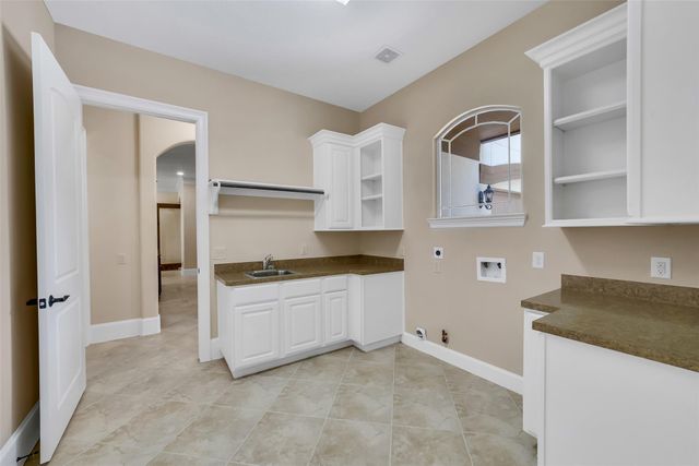 9120 Kenilworth Street, Houston, TX 77024