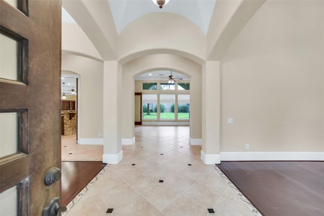 9120 Kenilworth Street, Houston, TX 77024