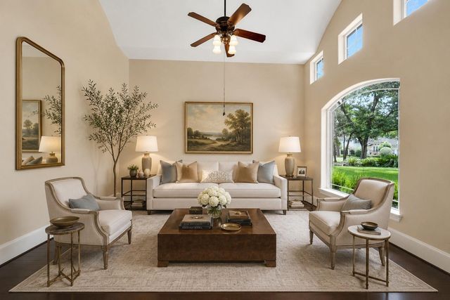 9120 Kenilworth Street, Houston, TX 77024