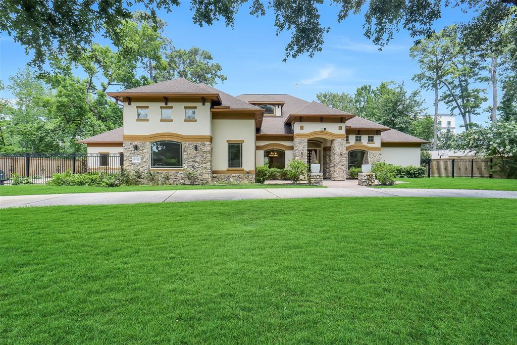 9120 Kenilworth Street, Houston, TX 77024