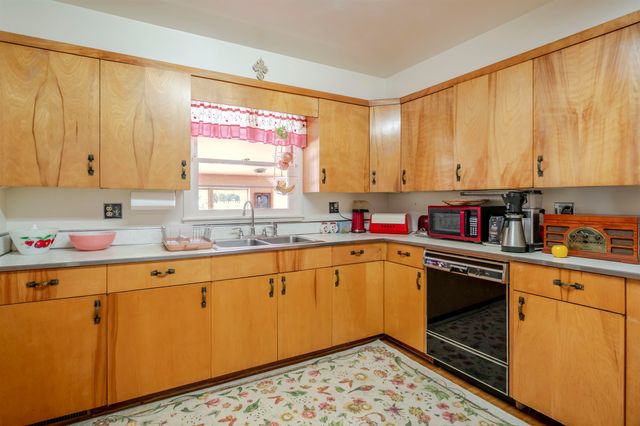 317 WINDEMERE DR, Staunton, VA 24401