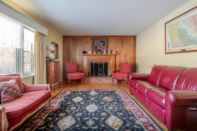 317 WINDEMERE DR, Staunton, VA 24401