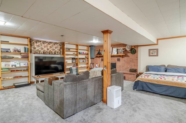 317 WINDEMERE DR, Staunton, VA 24401