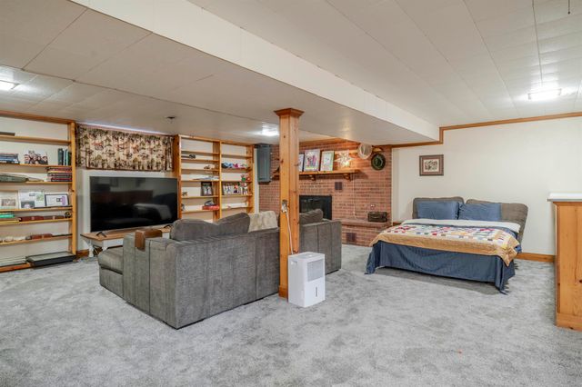 317 WINDEMERE DR, Staunton, VA 24401