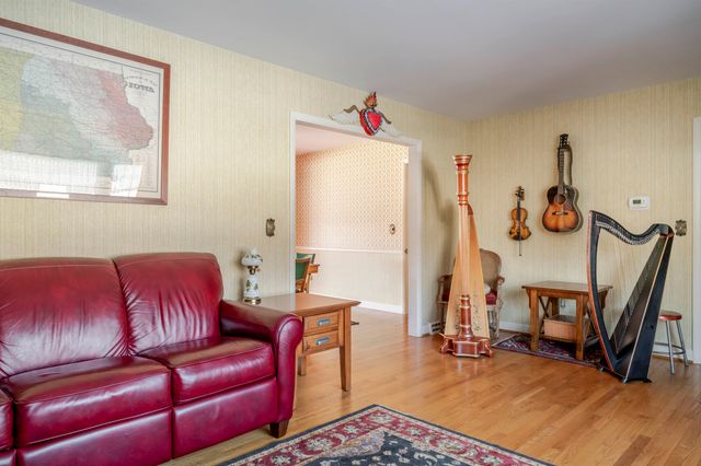 317 WINDEMERE DR, Staunton, VA 24401