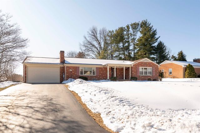 317 WINDEMERE DR, Staunton, VA 24401