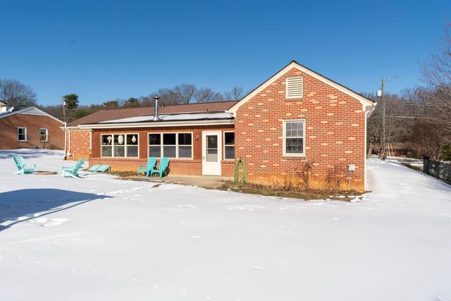 317 WINDEMERE DR, Staunton, VA 24401