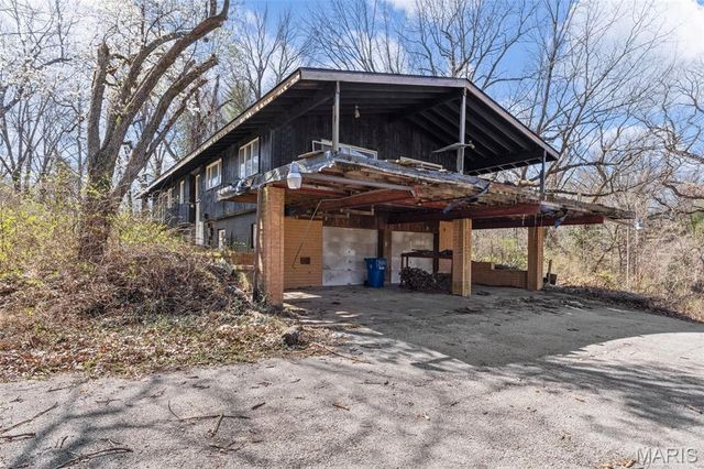 1400 Hudson Road, St Louis, MO 63135