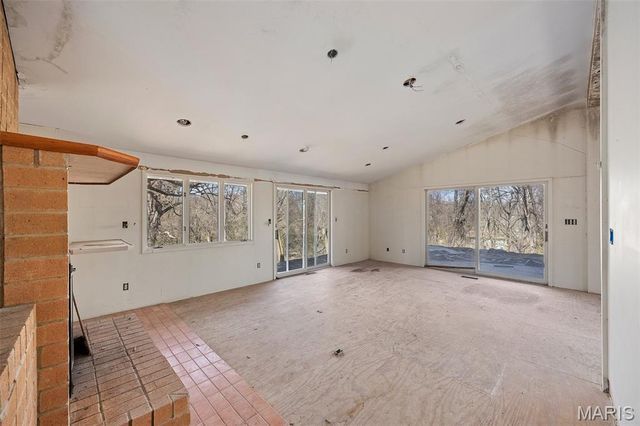 1400 Hudson Road, St Louis, MO 63135