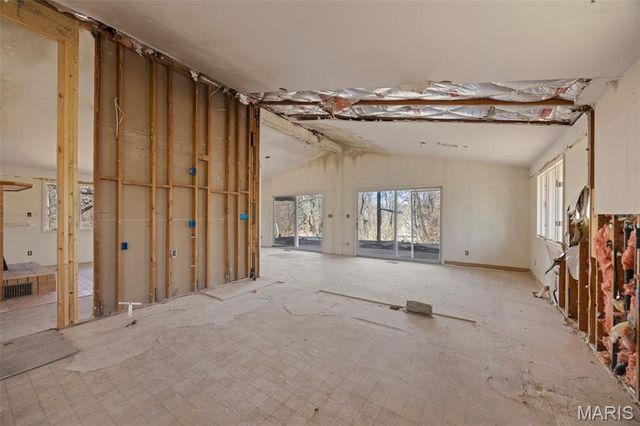 1400 Hudson Road, St Louis, MO 63135