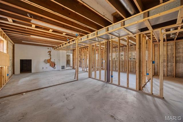 1400 Hudson Road, St Louis, MO 63135