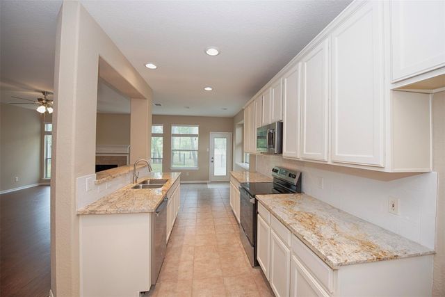 10411 Village Lake Drive, Missouri City, TX 77459