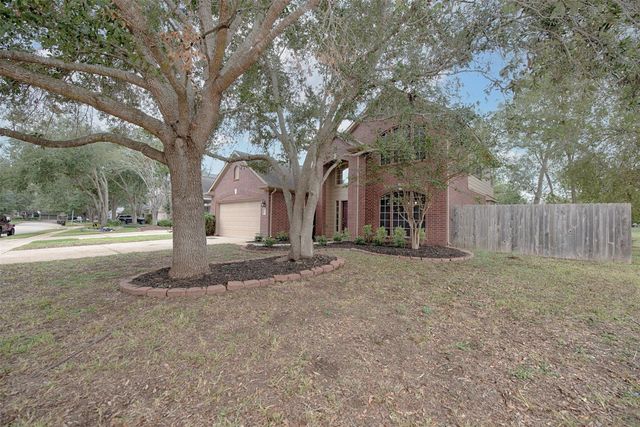 10411 Village Lake Drive, Missouri City, TX 77459