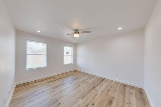 3635 Ward Street, Houston, TX 77021