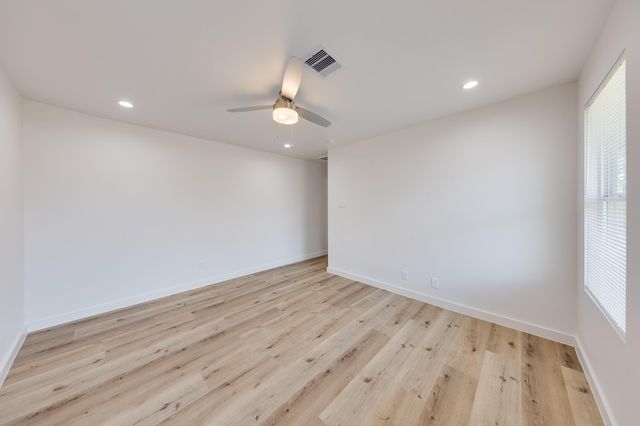 3635 Ward Street, Houston, TX 77021