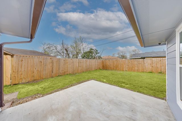 3635 Ward Street, Houston, TX 77021