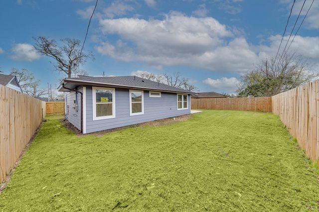3635 Ward Street, Houston, TX 77021