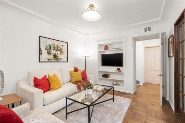 4225 Beeman Avenue, Studio City, CA 91604