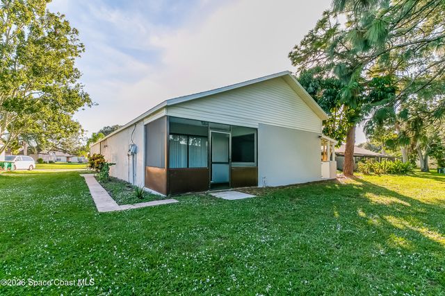 1656 Parakeet Court, Melbourne, FL 32935