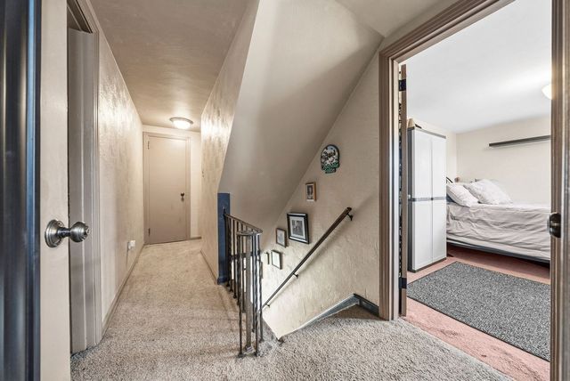 4768 Rolling Hills Road, Whitehall, PA 15236