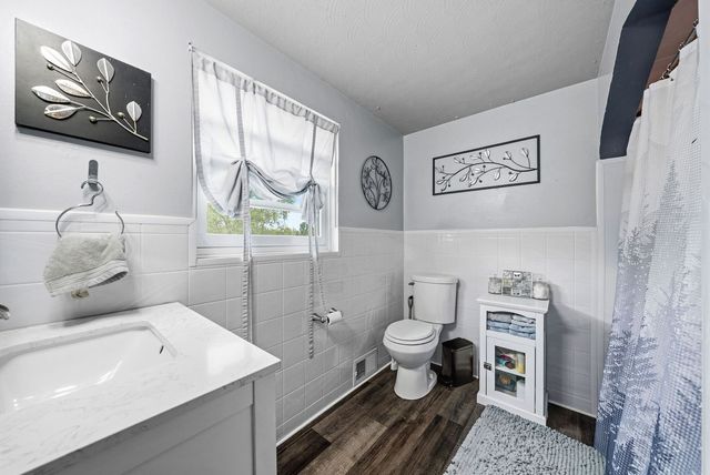4768 Rolling Hills Road, Whitehall, PA 15236