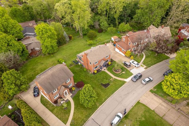 4768 Rolling Hills Road, Whitehall, PA 15236