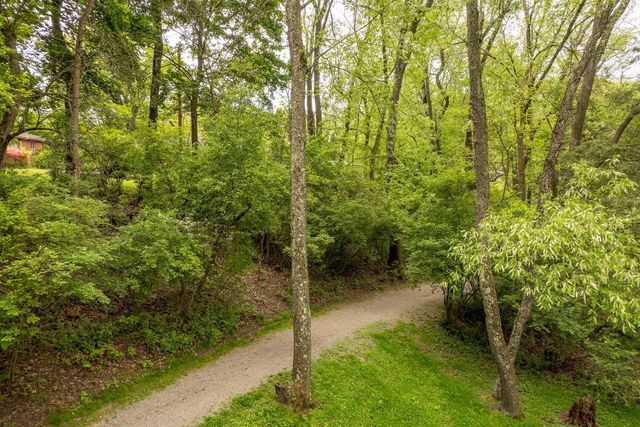 4768 Rolling Hills Road, Whitehall, PA 15236