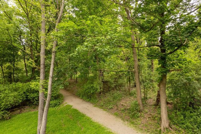 4768 Rolling Hills Road, Whitehall, PA 15236