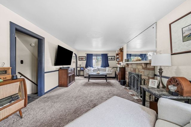 4768 Rolling Hills Road, Whitehall, PA 15236