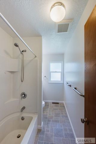 943 Tanager Drive, Pocatello, ID 83201