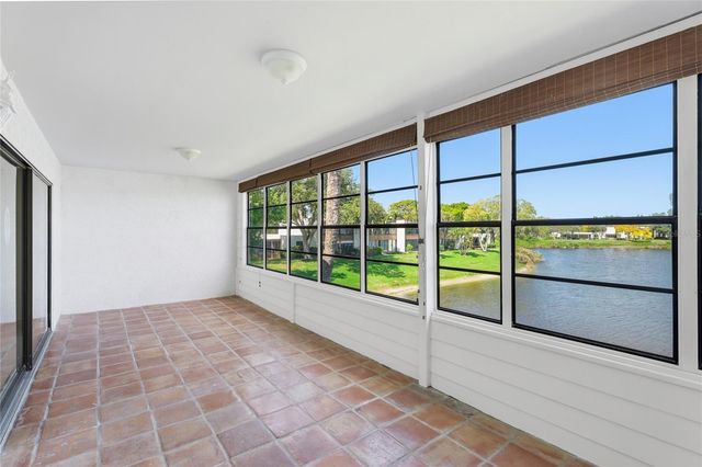 211 LAKEWOOD DRIVE 211, Bradenton, FL 34210