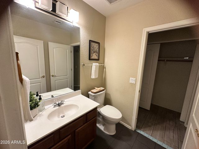 8009 W BECK Lane, Peoria, AZ 85382