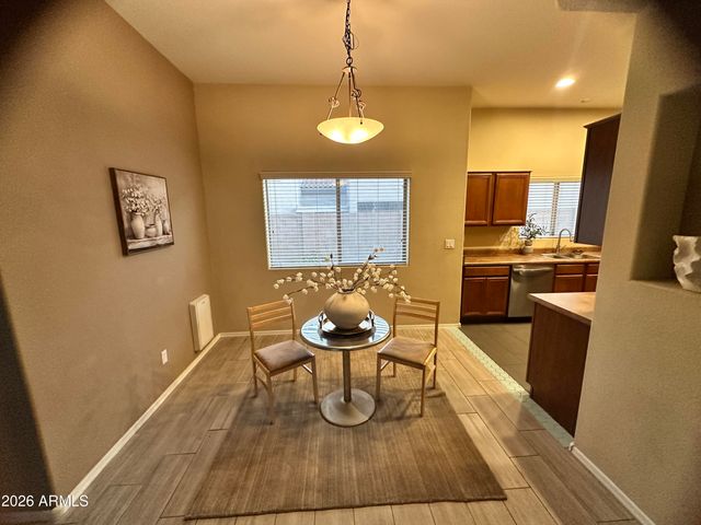 8009 W BECK Lane, Peoria, AZ 85382