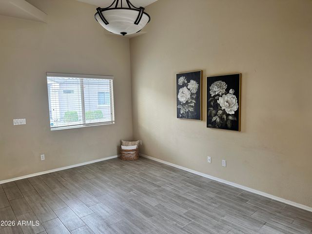 8009 W BECK Lane, Peoria, AZ 85382