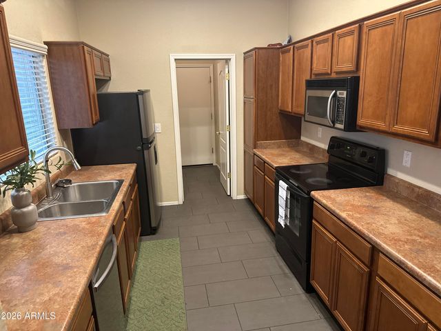 8009 W BECK Lane, Peoria, AZ 85382