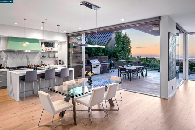 189 Florence Ave, Oakland, CA 94618