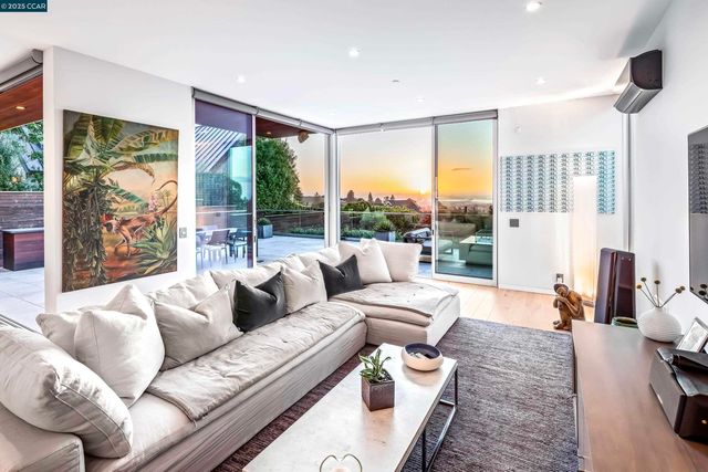 189 Florence Ave, Oakland, CA 94618