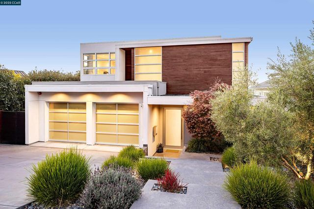 189 Florence Ave, Oakland, CA 94618